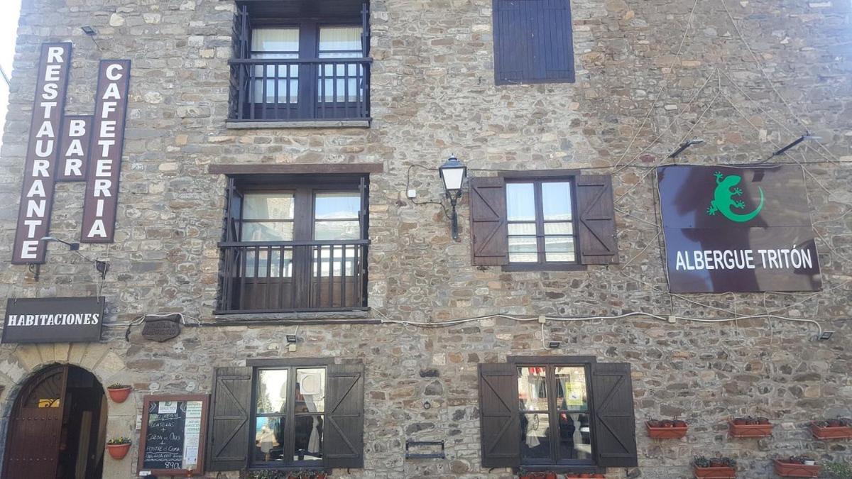 Albergue Triton - Villanua Villanúa Exterior foto
